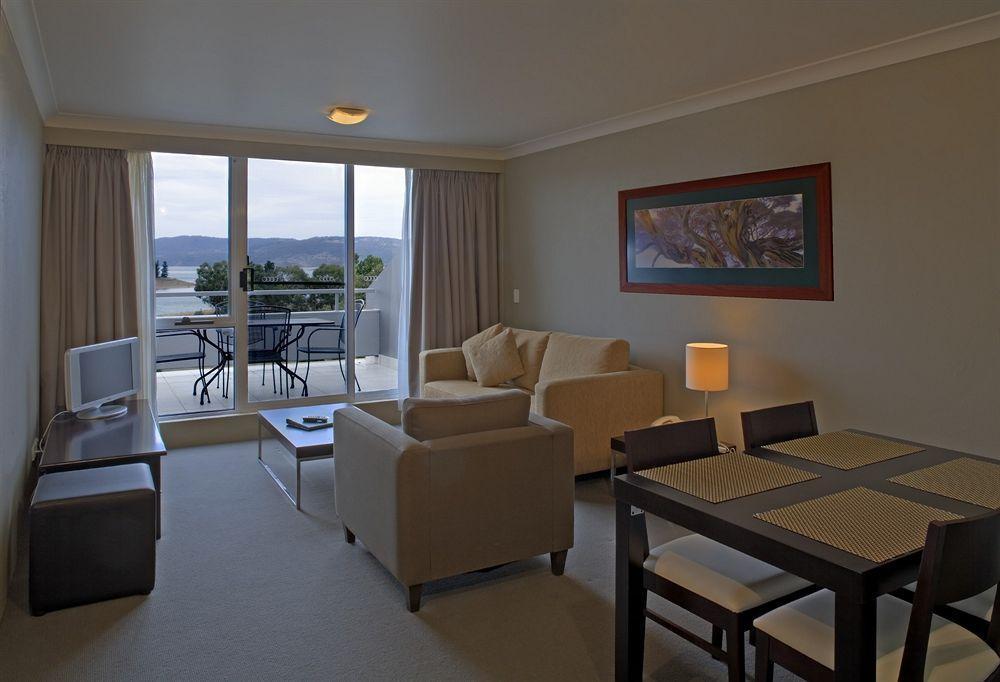 Horizons Lake Jindabyne Ruang foto